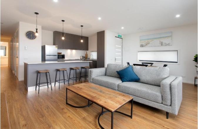 Captains Cove 1St Floor Spa Luxury Apartments - Free Netflix Paynesville Εξωτερικό φωτογραφία